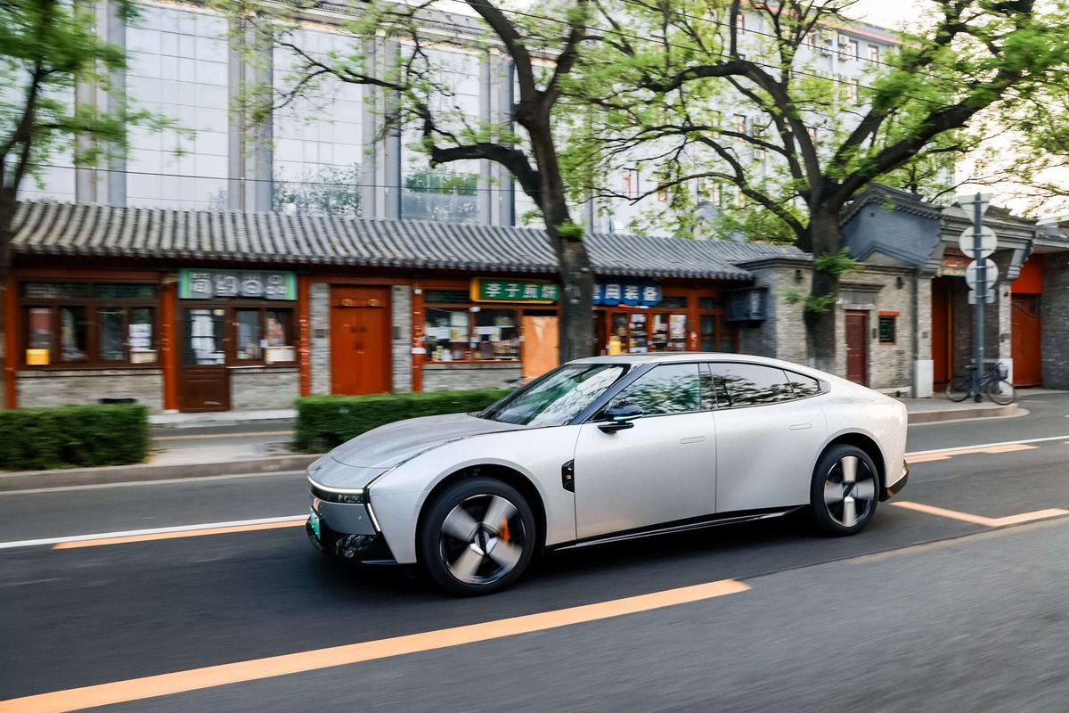 Foto: Xpeng - Der Xpeng P7 ist so etwas wie die Blaupause dafür, wie schnell chinesische Hersteller beim Thema Assistenzsysteme davonziehen Foto: Xpeng - Der Xpeng P7 ist so etwas wie die Blaupause dafür, wie schnell chinesische Hersteller beim Thema Assistenzsysteme davonziehen